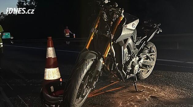 Motosiklet ve kamyonun karıştığı kaza sonucu D11 karayolu ulaşıma kapandı