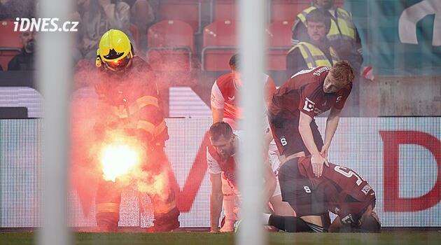 Vnitro zastavilo správní řízení se Slavií kvůli derby. Další sankce nejsou nutné, usoudilo
