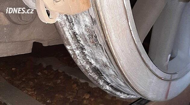 Demiryolu idaresi raylardaki taşlara karşı uyardı