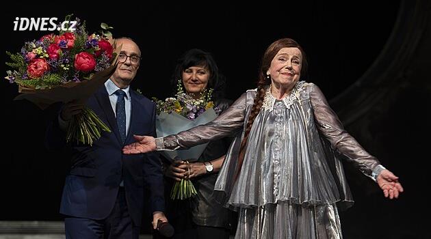 Národní divadlo ruší plánovanou oslavu Ivy Janžurové, herečka se zotavuje