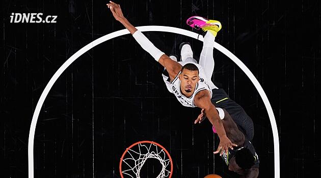 NBA play-off'larının ikinci turu: New York, Philadelphia'yı bir kez daha yendi. San Antonio, Minnesota'ya misilleme yaptı