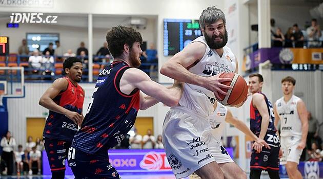 Max NBL play-off çeyrek finalleri: Děčín evinde Brno'ya karşı 21 sayılık üstünlüğü kaybetti