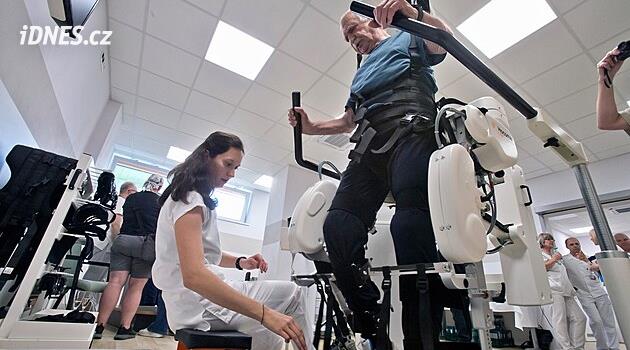 Pilsen'de yeni bir robotik rehabilitasyon sistemi felç ve yaralanmalardan sonra yardımcı oluyor