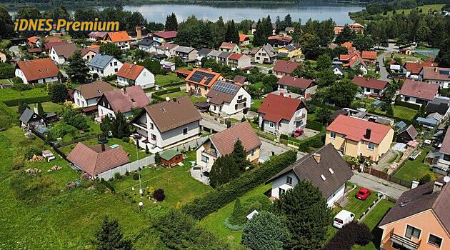 Rodinné domy za deset let zdražily až čtyřnásobně, přesto se prodají skoro hned