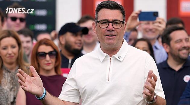 Burnham je novým lídrem labouristů, v premiérské funkci vystřídá Starmera