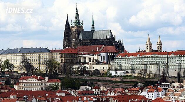Rošáda na Hradě. Štech převezme zahraniční odbor, Zajíček zamíří do Portugalska