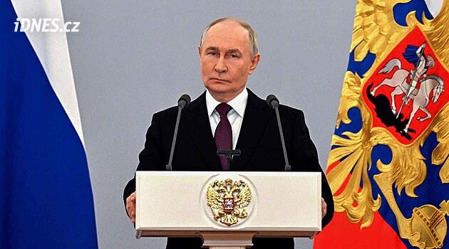 Putinova popularita prudce klesá. Nevěří mu nejvíce Rusů od začátku války