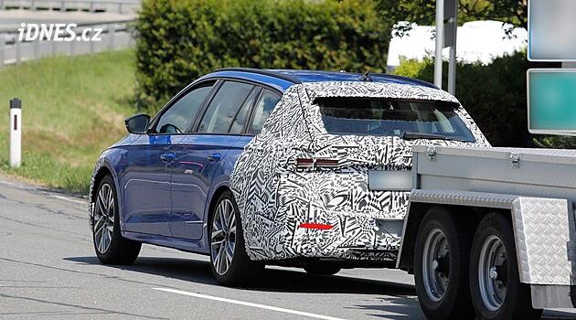 Škoda Octavia: S faceliftem přijde o TDI. Máme první fotky