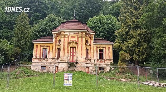 Velemín, Milešov Kalesi'ndeki Gloriet'i turistlere açtı