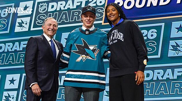 NHL draftının ikinci oyuncusu olan Stenberg'in halihazırda San Jose ile sözleşmesi bulunuyor.