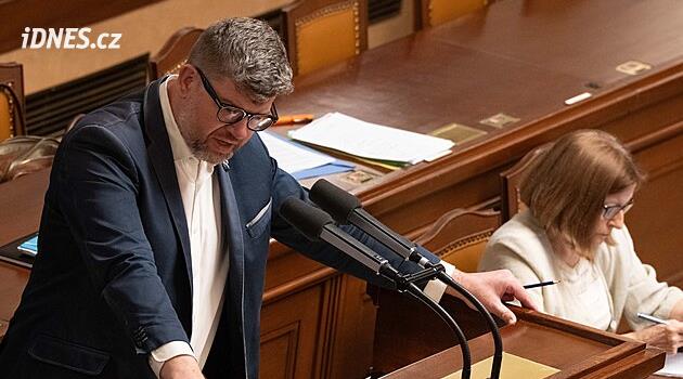 Zrušení pravomocí prezidenta k vedoucím misí skončí u ÚS, řekl Pospíšil