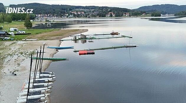 Su kalitesine ilişkin raporlar, turistlerin Lipno yakınlarında kalmalarını engelliyor