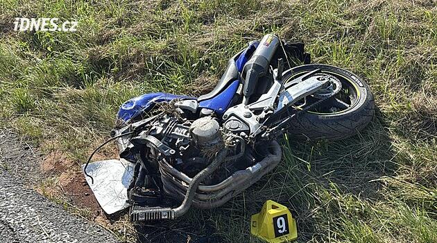 Po nehodě v Újezdu nad Lesy v Praze v sobotu zemřel motocyklista