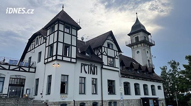 Český výletník: Výprava na Petřínskou rozhlednu, která ale není v Praze