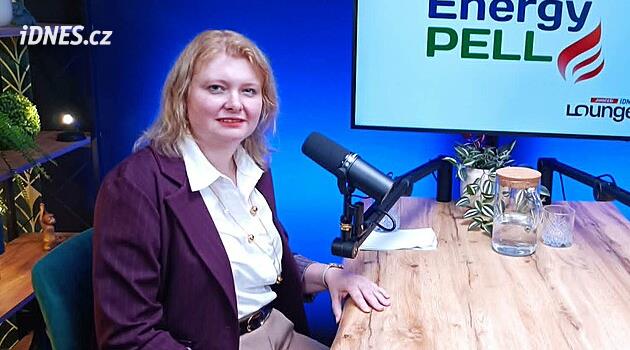 iDNES Lounge: EnergyPell şirketi Šumava ağaçlarından odun peletleri üretiyor