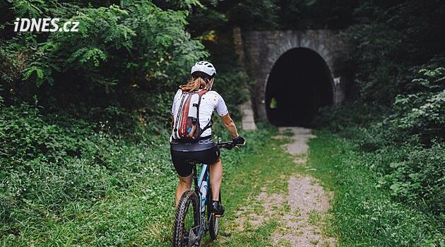 Tunel, kterým nikdy nejely vlaky? Skvělý tip na výlet na Slovensko