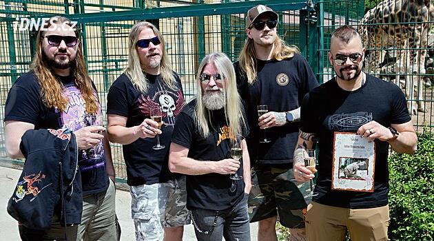 Sabaton, Metalfest'ten önce gergedanı vaftiz etti, ardından Gergedan Lochotín'i ele geçirecek