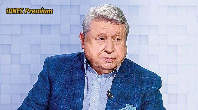 Miroslav Černošek, sporun perde arkası ve yıldızlarla yapılan düzenlemeler hakkında