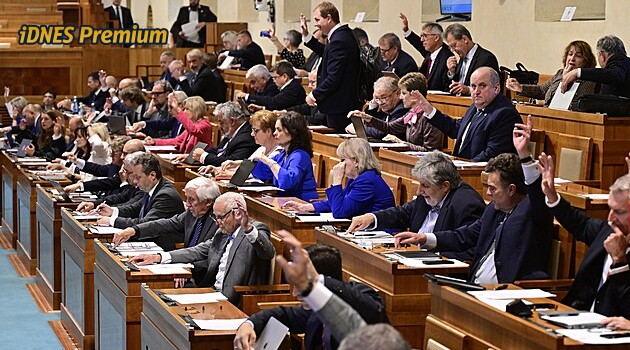 Jak pracovali končící senátoři? Do práce chodili poctivě, s návrhy zákonů je to horší