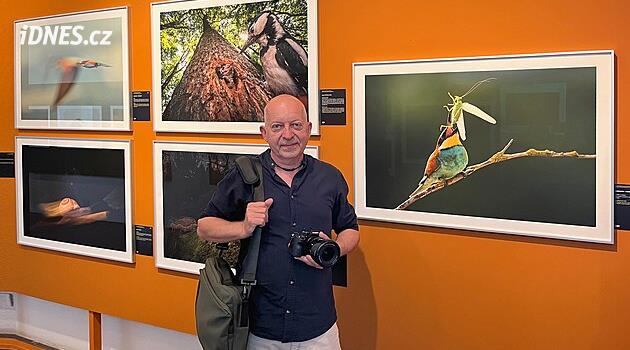 Pro dobrý snímek se musíte obětovat, říká oceněný fotograf, který splynul s přírodou