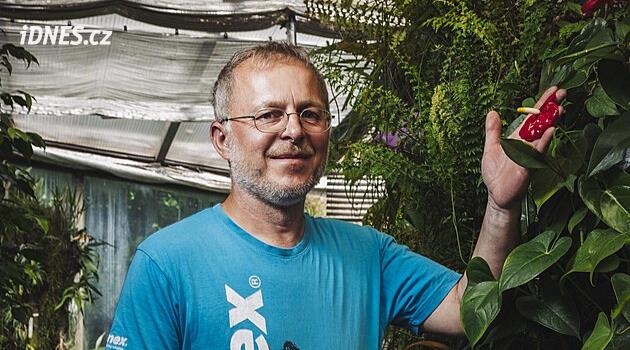I u večeře řešíte, proč zrovna tato kytka neroste. Ředitel botanické zahrady vypráví