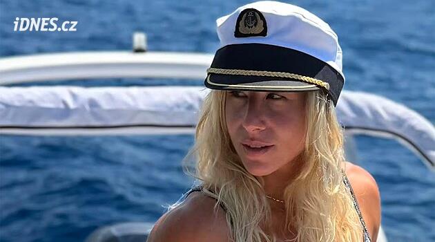 Ester Ledecká v plavkách na lodi pózovala jako Pepek námořník. Její forma fanouškům vyrazila dech
