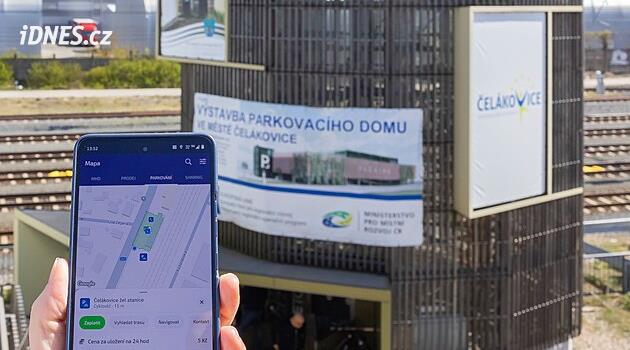 Lidé ve středních Čechách zaplatí za kolo v cyklověžích Lítačkou. Pár korun, nebo nic
