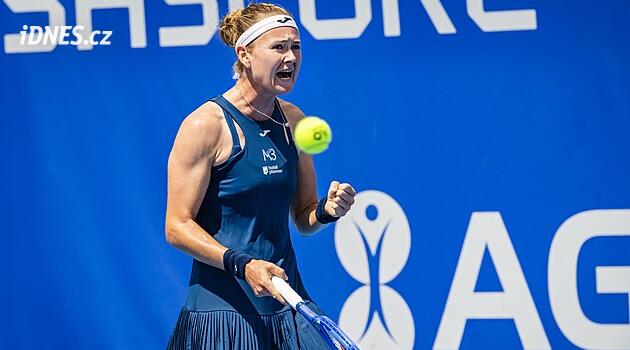 Bouzková, Havlíčková i Šalková zvládly úvodní kolo v Praze, Okťabreva vypadla