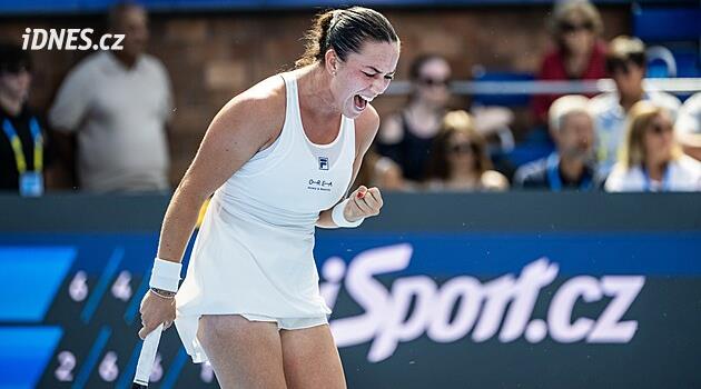 Obhájkyně Bouzková v Praze končí. Do semifinále jdou Krejčíková a Valentová
