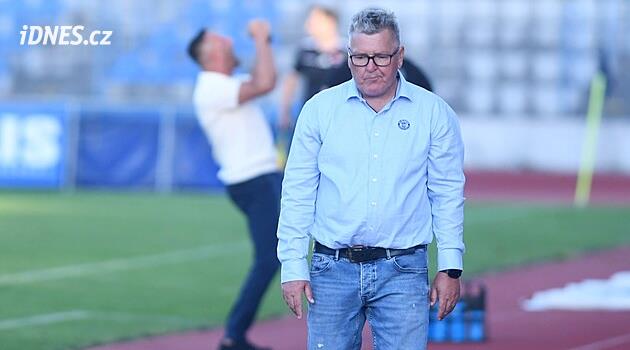 Nováček Kladno, tým odložených. Ukážeme, že i fotbal sem patří, burcuje Hašek