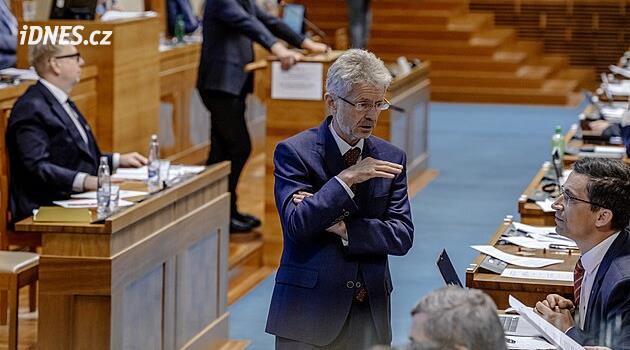 Senát přijal usnesení, že je nežádoucí změnit fincování ČT, jak to prosazuje Babišova vláda