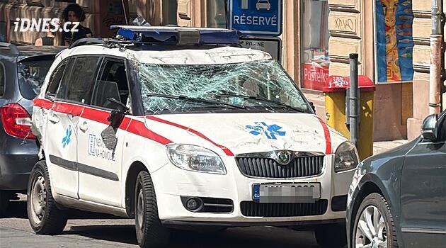 Řidiči „sanitky“ jsem zachránil život, v odbočovacím pruhu jsem nejel, tvrdí Turek