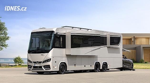 Má 530 koní, 26 tun a garáž pro sporťák. VARIOmobil není obytný vůz, ale vila na kolech