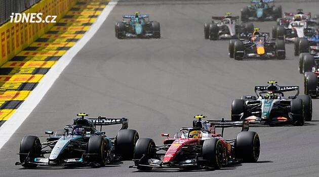 F1 ONLINE: Lídra šampionátu Antonelliho vyzývají v Británii jezdci Ferrari