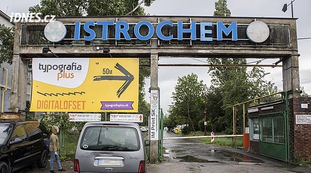 Bratislavský okresní úřad zrušil rozhodnutí o sanaci území Babišovy chemičky, kterou měl vyčistit stát za své