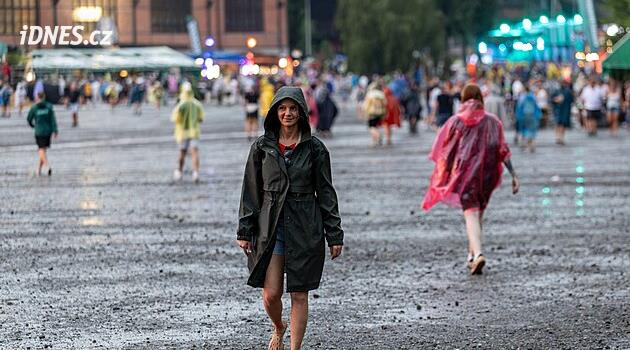 Na Česko se ženou silné bouřky. Tady si dejte pozor, varují meteorologové