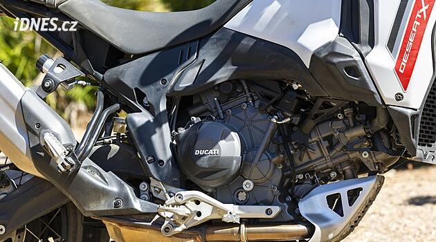 Ducati DesertX: V terénu se neztratí, na asfaltu překonává většinu konkurentů
