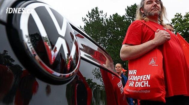 Restrukturalizace Volkswagenu: Plán úspor v koncernu VW odboráři odmítají. Záchranný plán je slabý