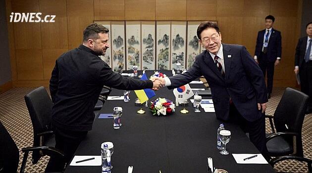 Prezidenti Jižní Koreje a Ukrajiny se dohodli, jak naloží se zajatými vojáky ze Severní Koreje