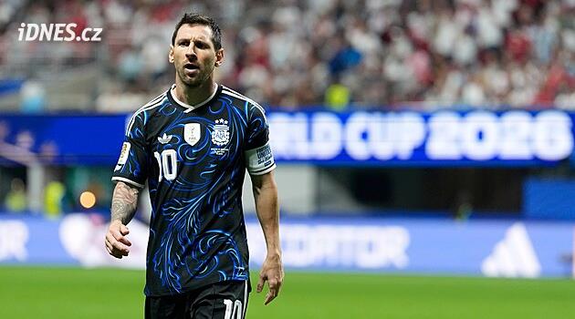 Přesunul se na křídlo a kraloval. Messi je nejlepší, už nemůže udělat víc, řekl kouč