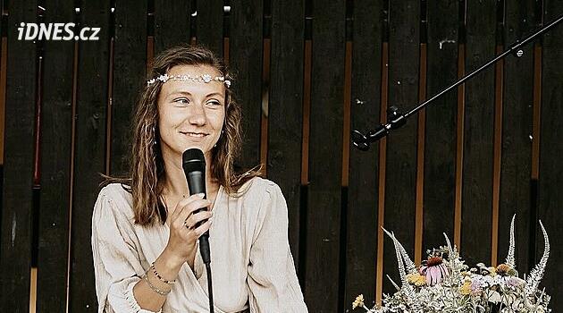 Kdo je Karolína Kostroňová? Minulost influencerky, o které se po tragédii znovu mluví