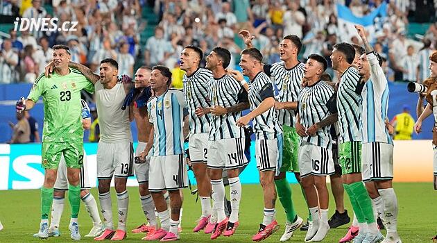 Kdo dnes hraje na MS ve fotbale 2026: Jaké zápasy se hrají 7. července?