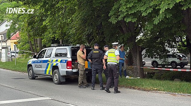 Hledač pokladů si v potoce pomáhal magnetem, vylovil nevybuchlý granát