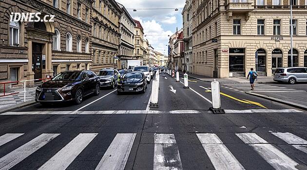 Odbočovací pruh byl při Turkově nehodě jasně označený, potvrdila policie
