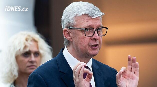 Havlíček odletěl do Anglie. Podíval se na letecký veletrh a podepíše memorandum