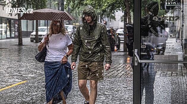 Česko čeká prudká změna počasí. Po vedrech dorazí bouřky i ochlazení
