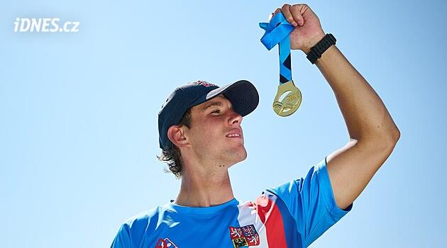 V tropech běhal po Praze v mikině, teď je mistrem světa. Chci se porážet dál, hlásí Jakub Krejčí