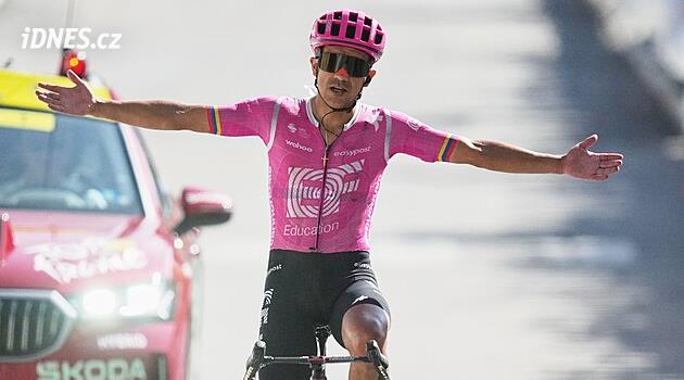 Napotřetí už to vyšlo. Carapaz se dočkal, na Tour slaví v horském dojezdu
