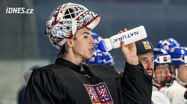 Jdu NHL naproti, ale nikam nespěchám. Trejbal o draftu i knižním klubu s trenérem