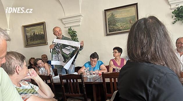 Naruší náš spánek, bojí se retail parku obyvatelka Prachatic